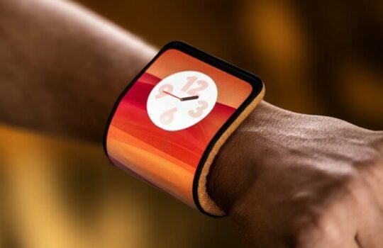 Motorola-Bendable-Phone-Concept-01-768×461